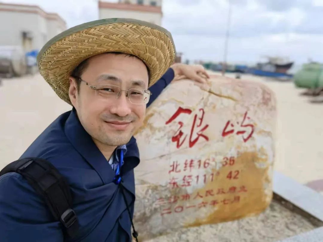 “天体侦探”东苏勃|探索者