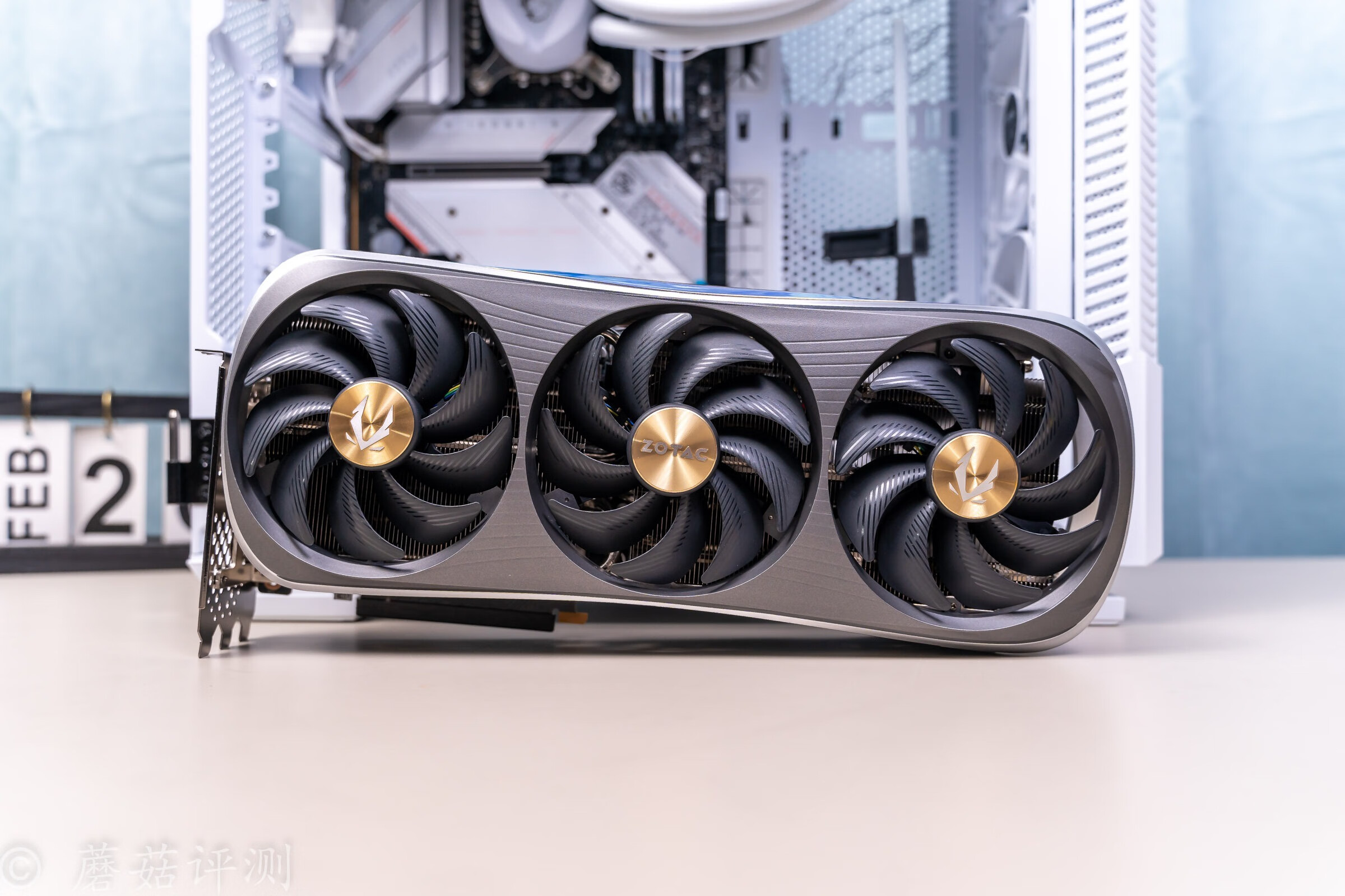 外观精致，散热优秀，适合干活，索泰RTX4090AMP显卡评测