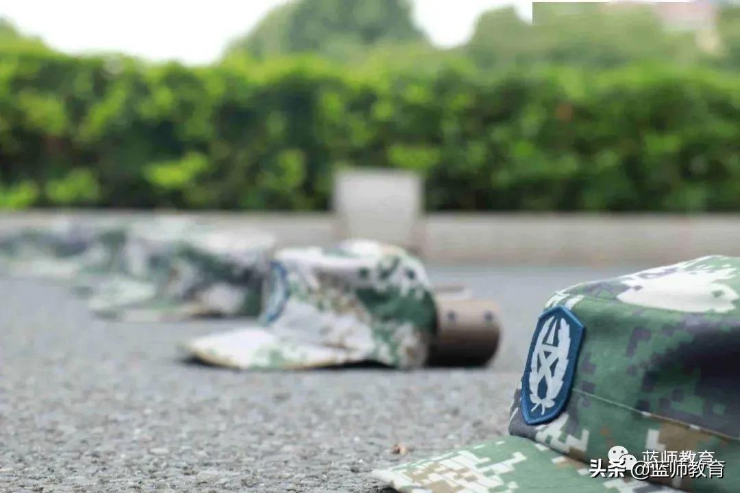 大学生就业“金饭碗”*队军**文职，看这篇就够了