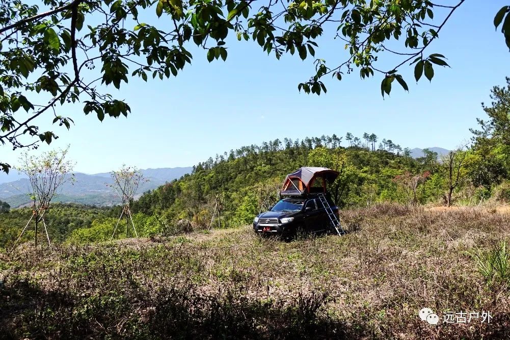 在帐篷露营是什么体验,野外车顶帐篷露营视频
