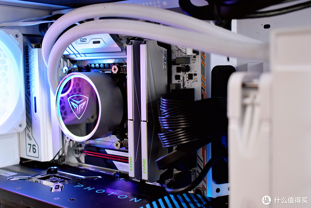 性价比之王！酷兽（CUSO）夜枭DDR56400内存上手，省钱也有强战力