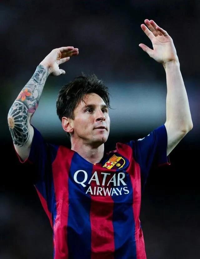 从“侏儒”到“巨人”——球王梅西