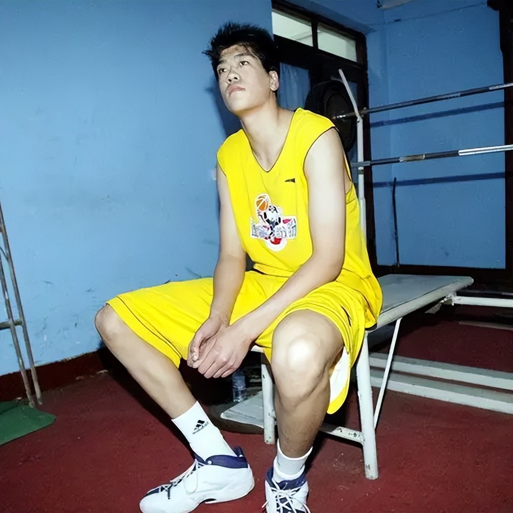 中国女篮梁天云图片资料,女篮美女梁天云照片