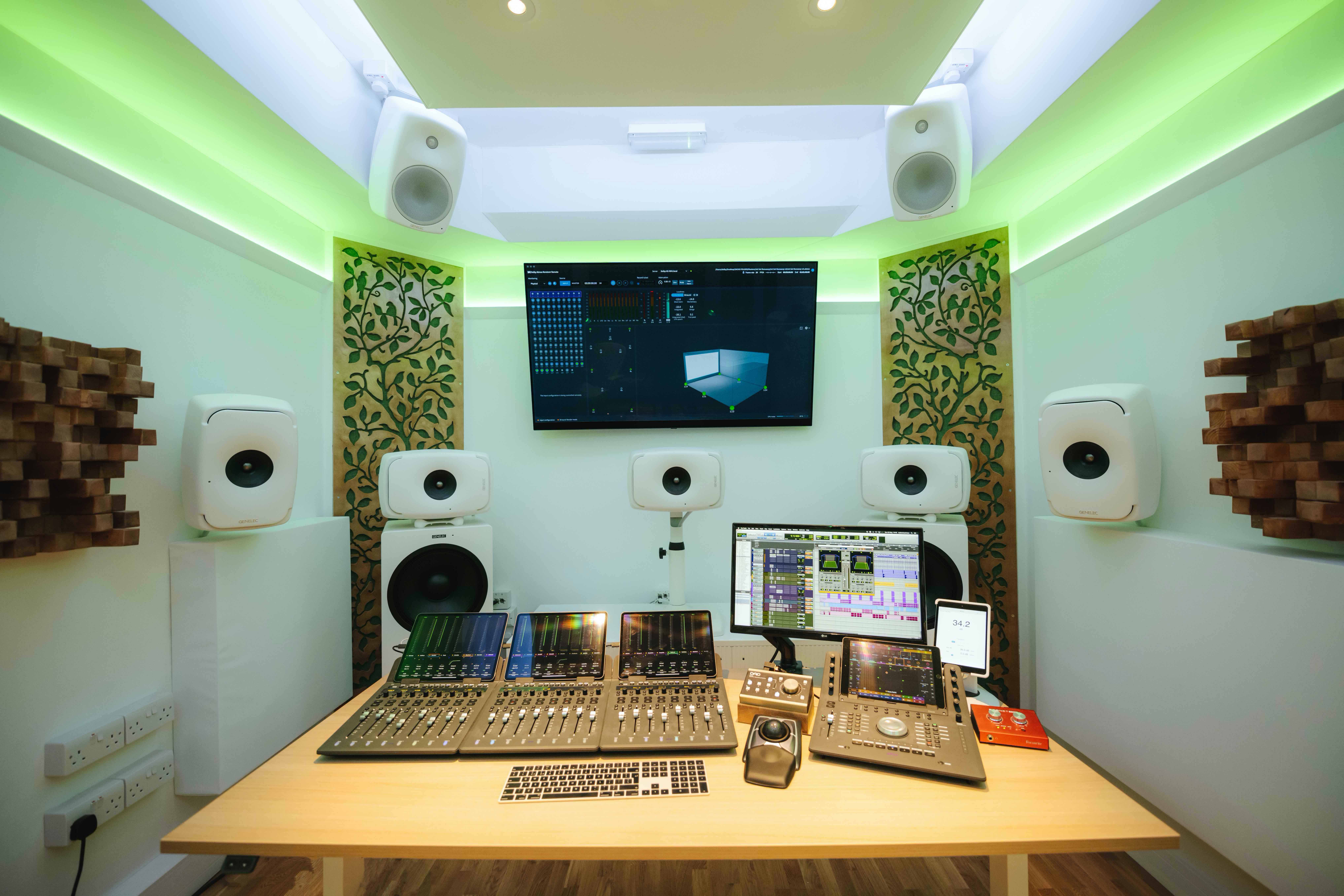 音响师舞台现场调音唱歌视频,音响师现场主要干什么