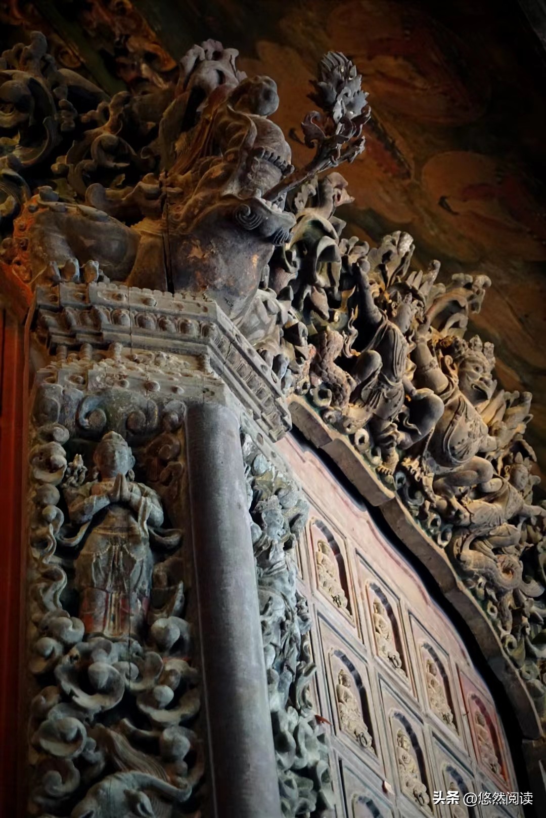 北京文博交流馆（智化寺）内的两个藏经橱