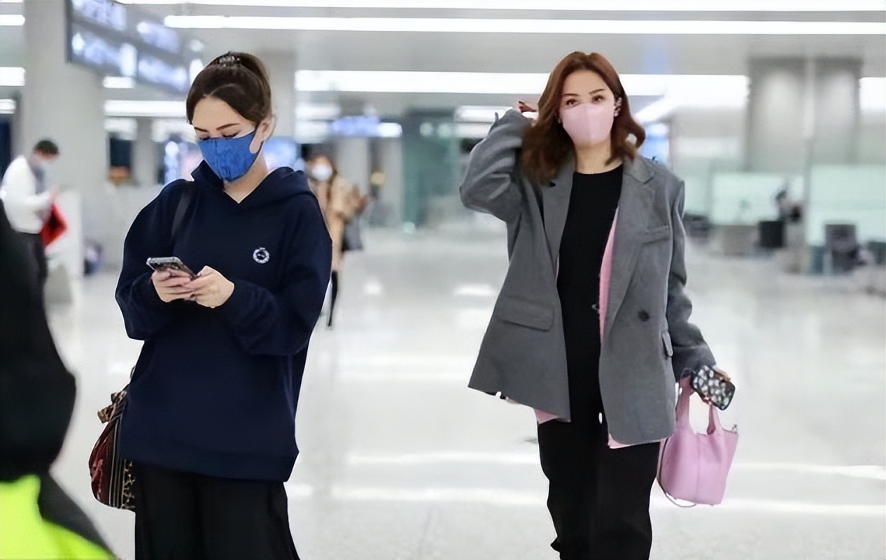 阿sa白衬衫搭配,阿sa白衬衫怎么搭配