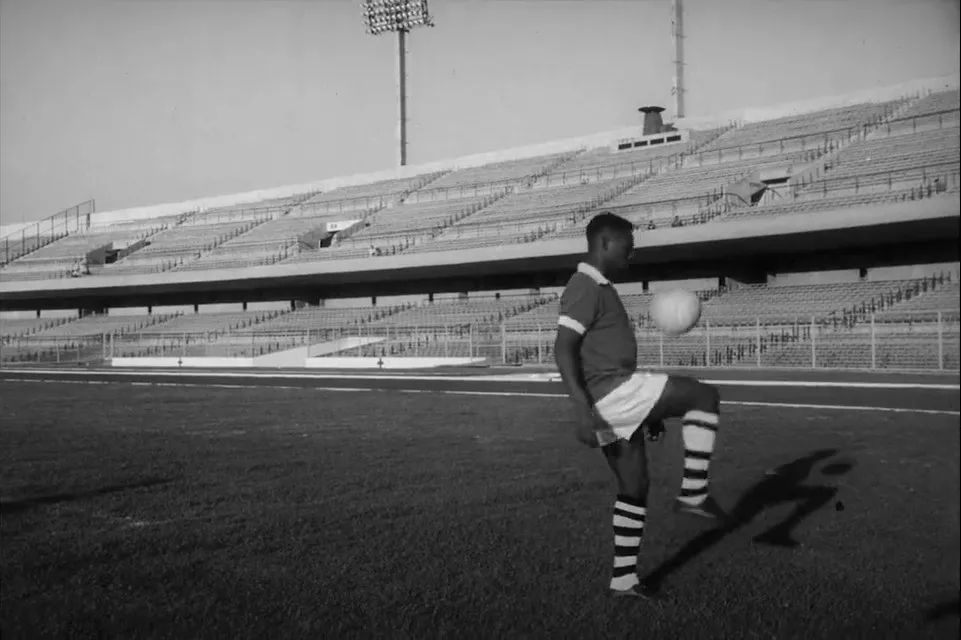 足球球王临终关怀,球王贝利弥留