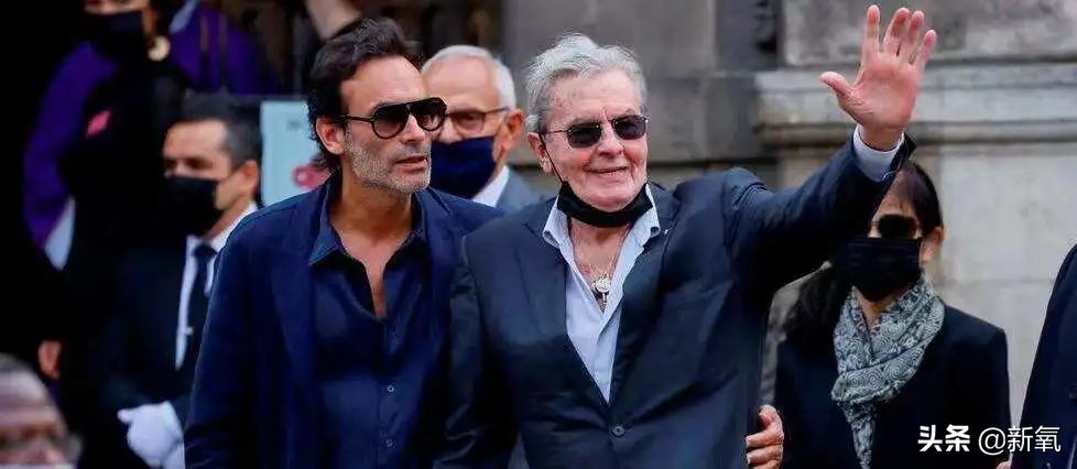 他是彼时最受欢迎的法国巨星，也是法国影史上片酬最高的男演员？