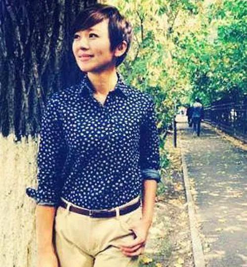 女性闪闪发光的腰带,女性腰带系法