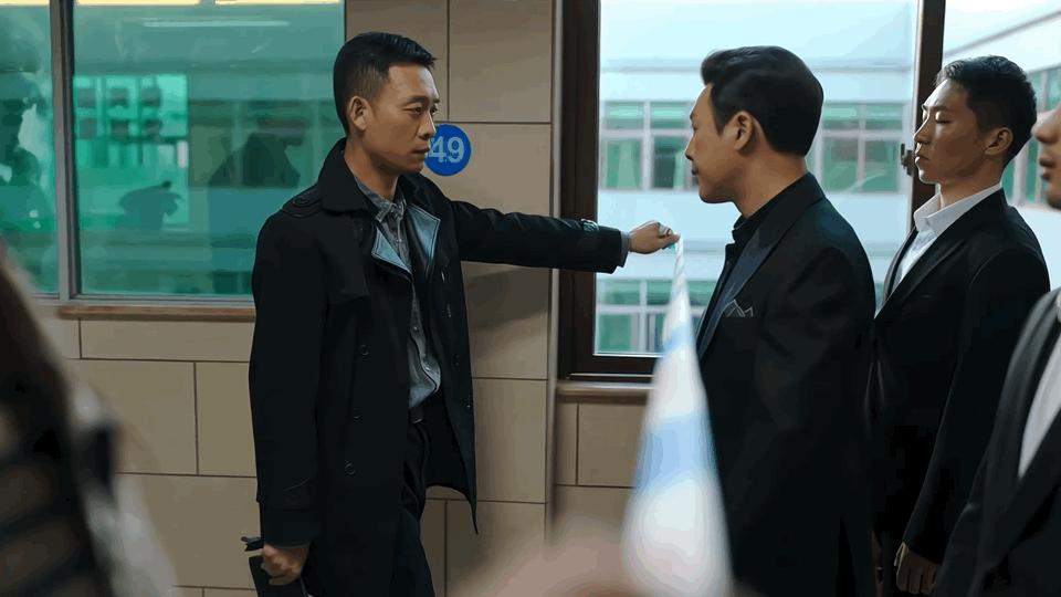 底层小人物变大佬，高启强的衣服，串起《狂飙》整个故事