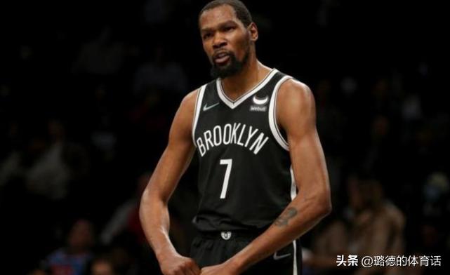 小球员运球花哨，杜兰特社媒痛批！网友说只是个孩子，阿杜回应了