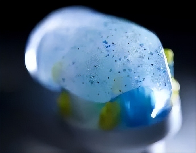 我们每天吃的东西里都有塑料,我们每天都在吃塑料吗