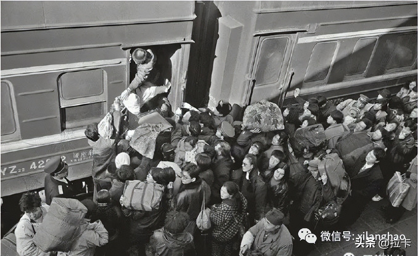 绿皮火车老照片,80年代绿皮火车里旧照片