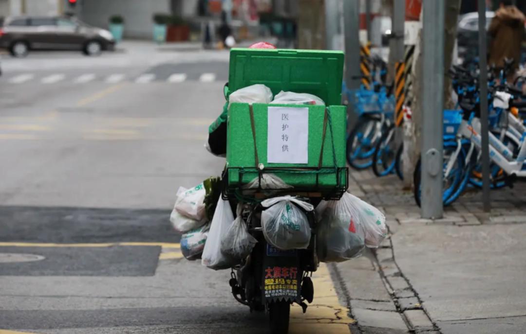 疫情围城下的上海，让我顿悟什么叫“仗义每多屠狗辈”