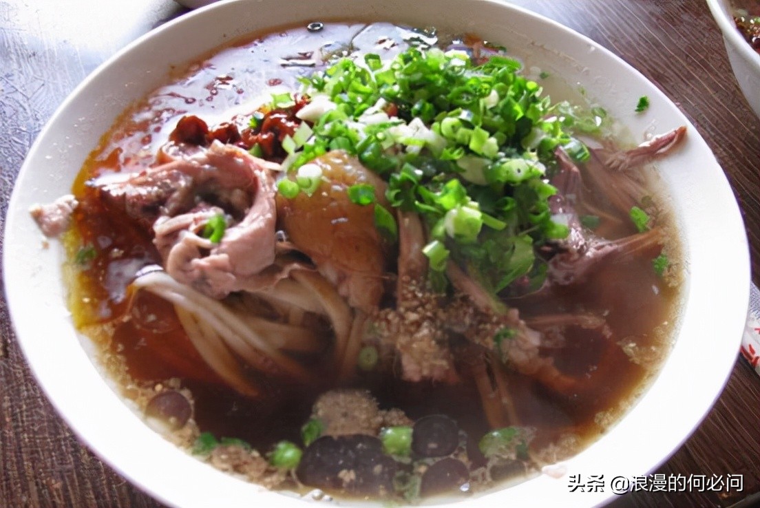 云南必须吃的美食有哪些呢,云南丽江特色美食小吃有哪些