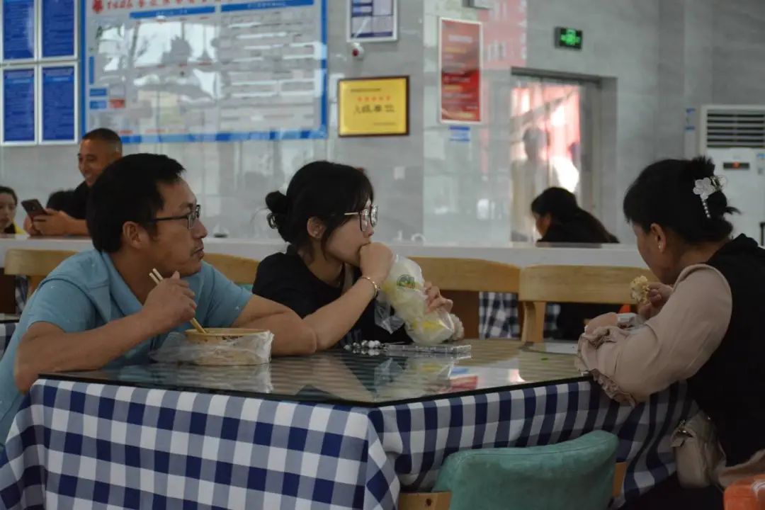 满“新”欢喜！长江职业学院喜迎2023新生！