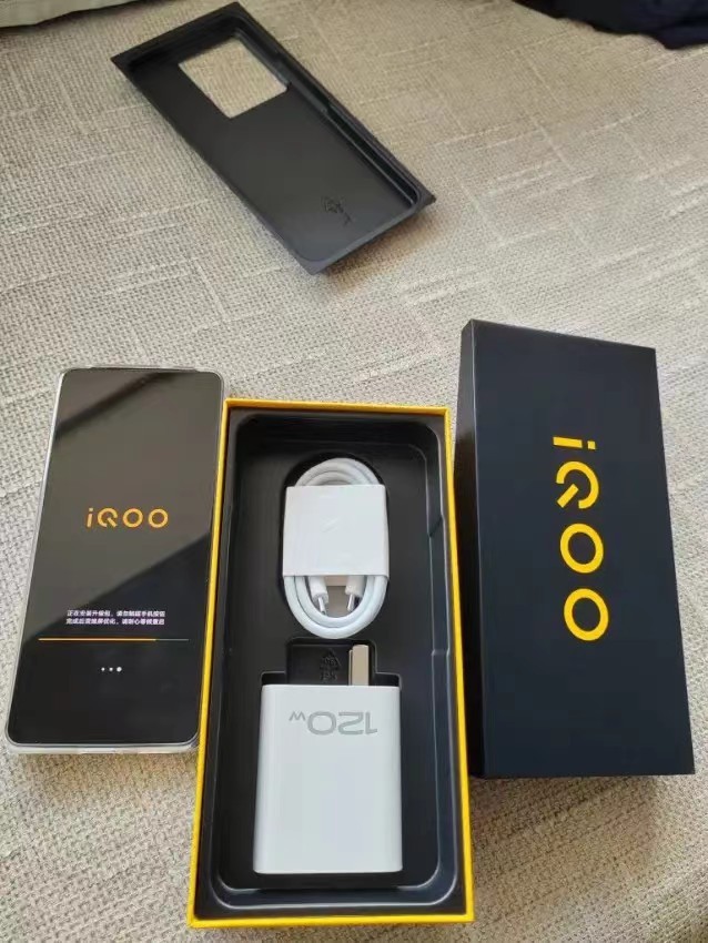 被低估的千元机55w闪充,闪充80w比小米120w还要快