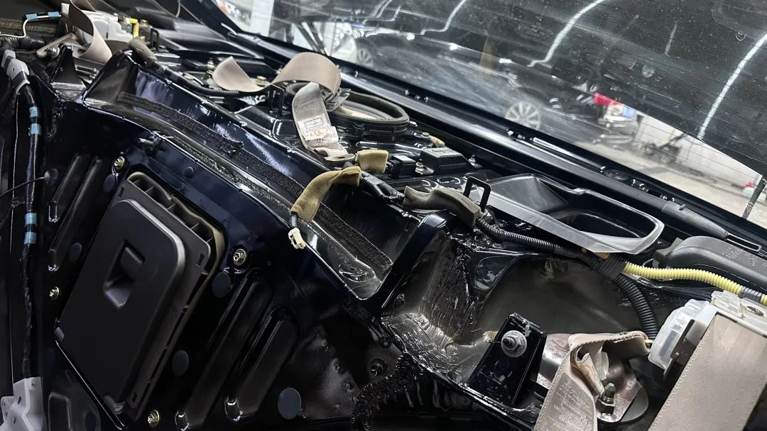 大哥12万买2005年售价100万的凌志LS430，含泪又花10万翻新才能开