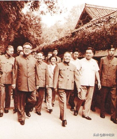 1997年，*小平邓**逝世，夫人卓琳致信*党**中央：*小平邓**交代了5个后事