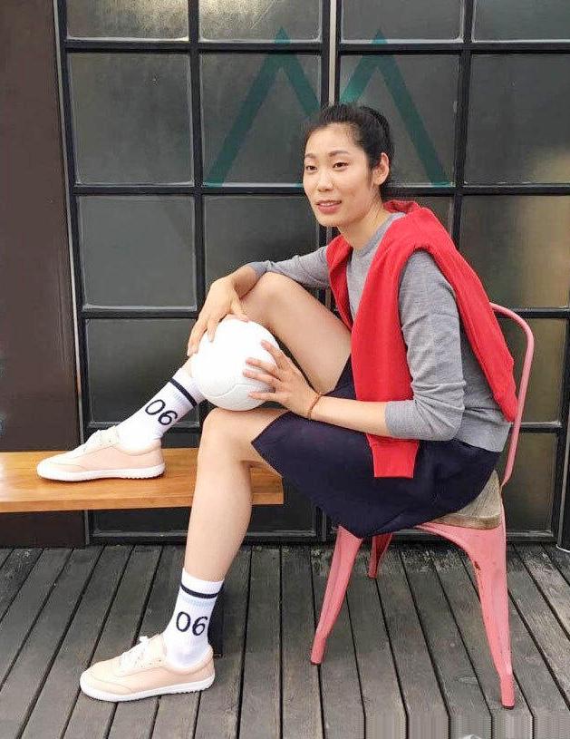 外国球迷评价朱婷复出,为什么朱婷赛场上的怒吼引非议