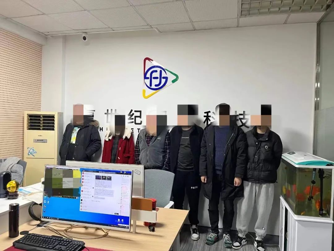 团伙篡改游戏源代码半年获利300万,四人利用游戏外挂非法牟利50万元