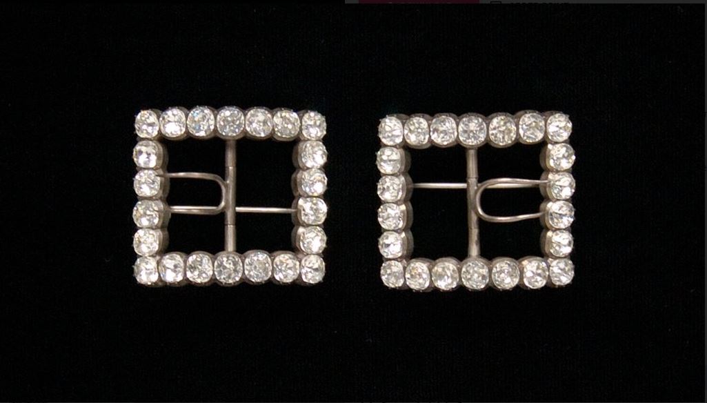 王公贵族的鞋扣，脚上也可以炫富