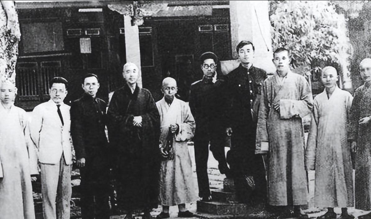 李叔同在日本的妻儿后来如何了,李叔同最后的归宿