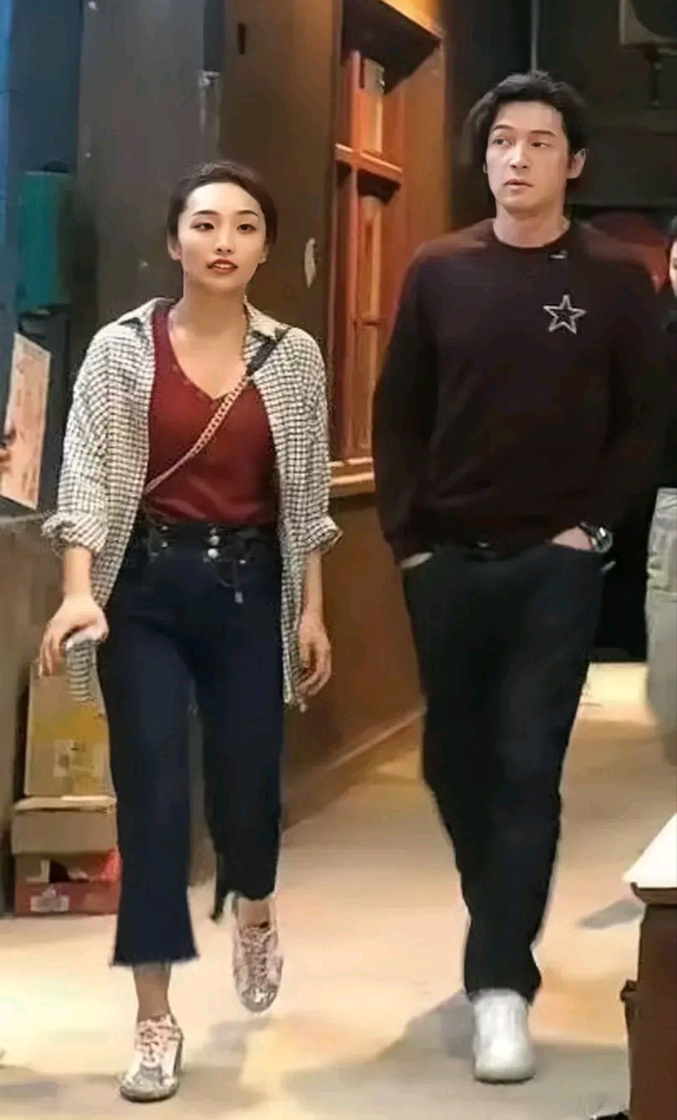 胡歌与妻子黄曦宁怎么认识的,胡歌妻子黄曦宁个人资料年龄