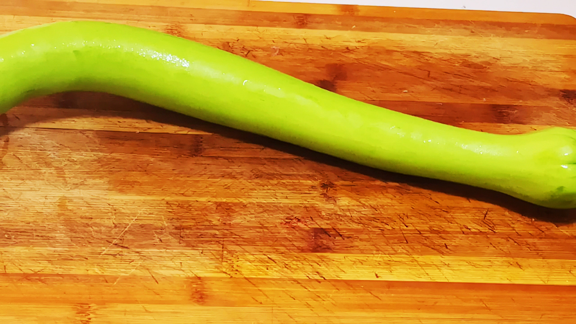 8月,遇到这葫芦瓜抓紧吃,清脆鲜嫩有营养,包饺子吃特鲜