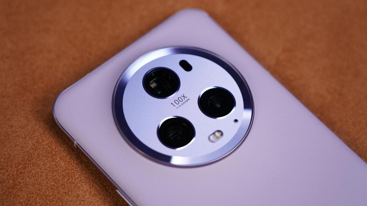 华为和荣耀的旗舰机哪个品质好,最新款华为和荣耀建议买哪个