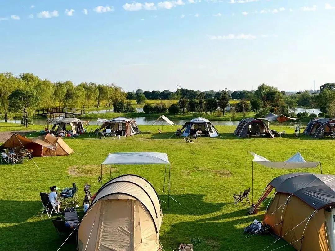 城市居民爱上慢节奏，露营连续爆火，唯品会户外产品销量猛增