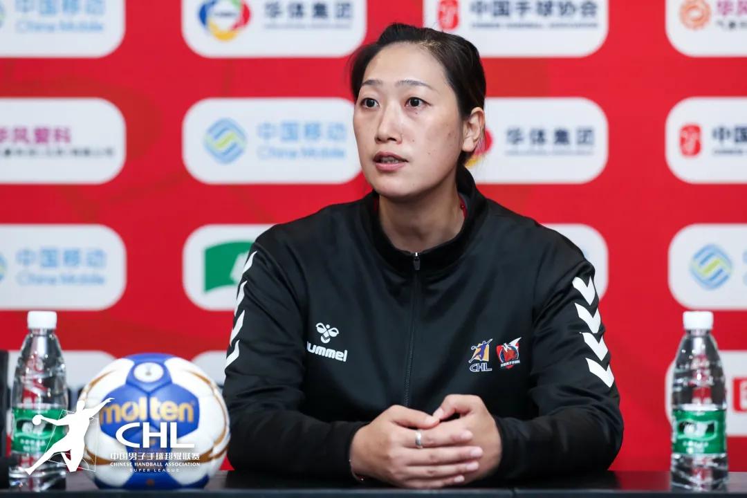 安徽男手女帅黄红：想让男手抬起头来