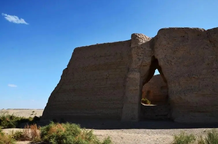 论故城玉门关文化的艺术形态和审美特征