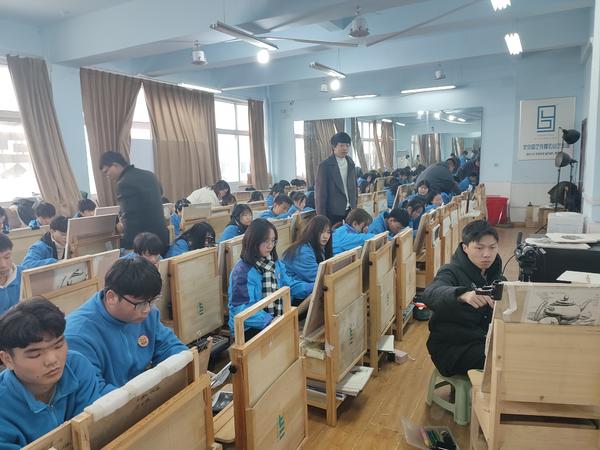 邓州市翰林学校最新消息,邓州市翰林学校和邓州市振华学校