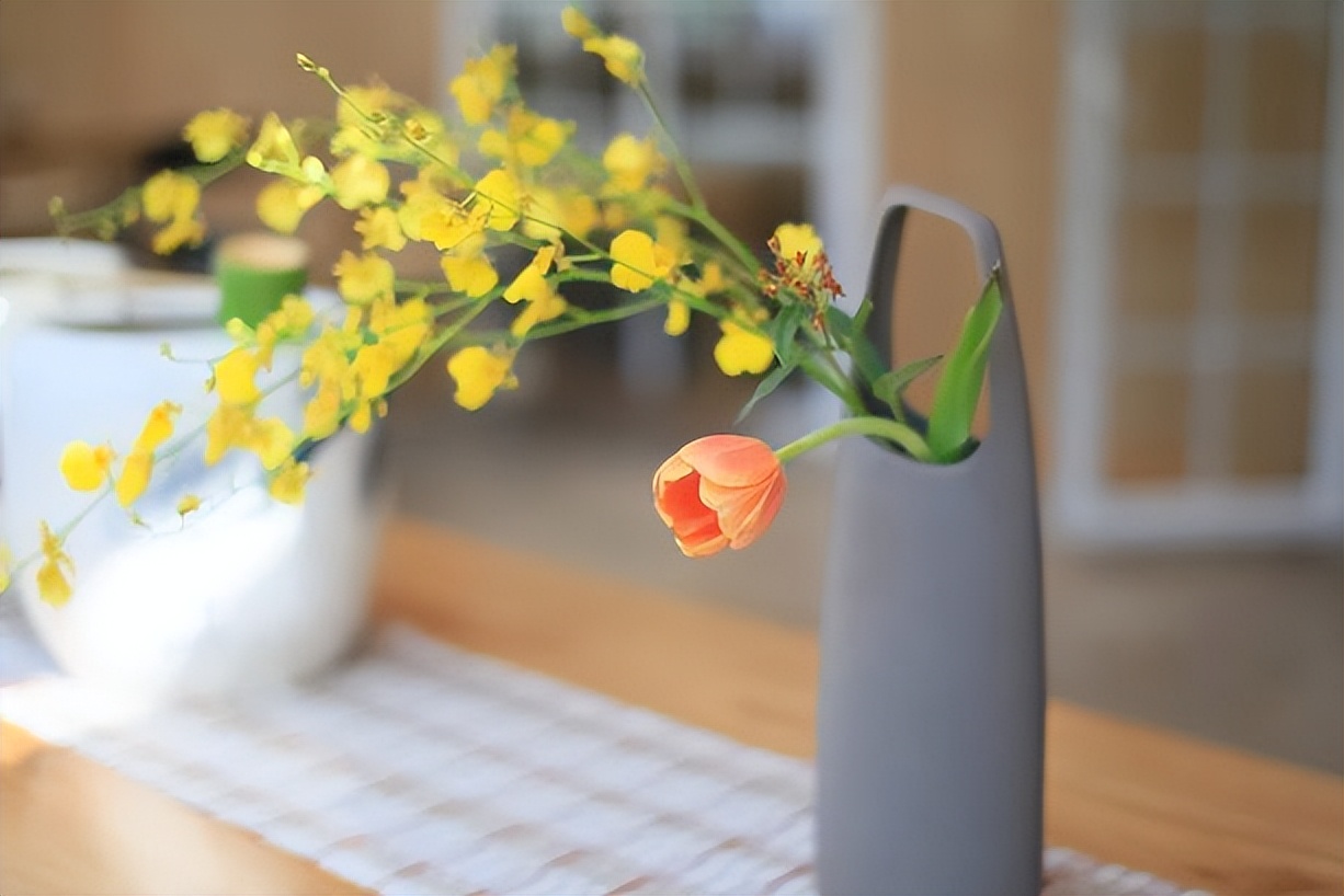 人际交往对自己有恩的人怎么对待,对你有恩的人不要请吃饭送礼