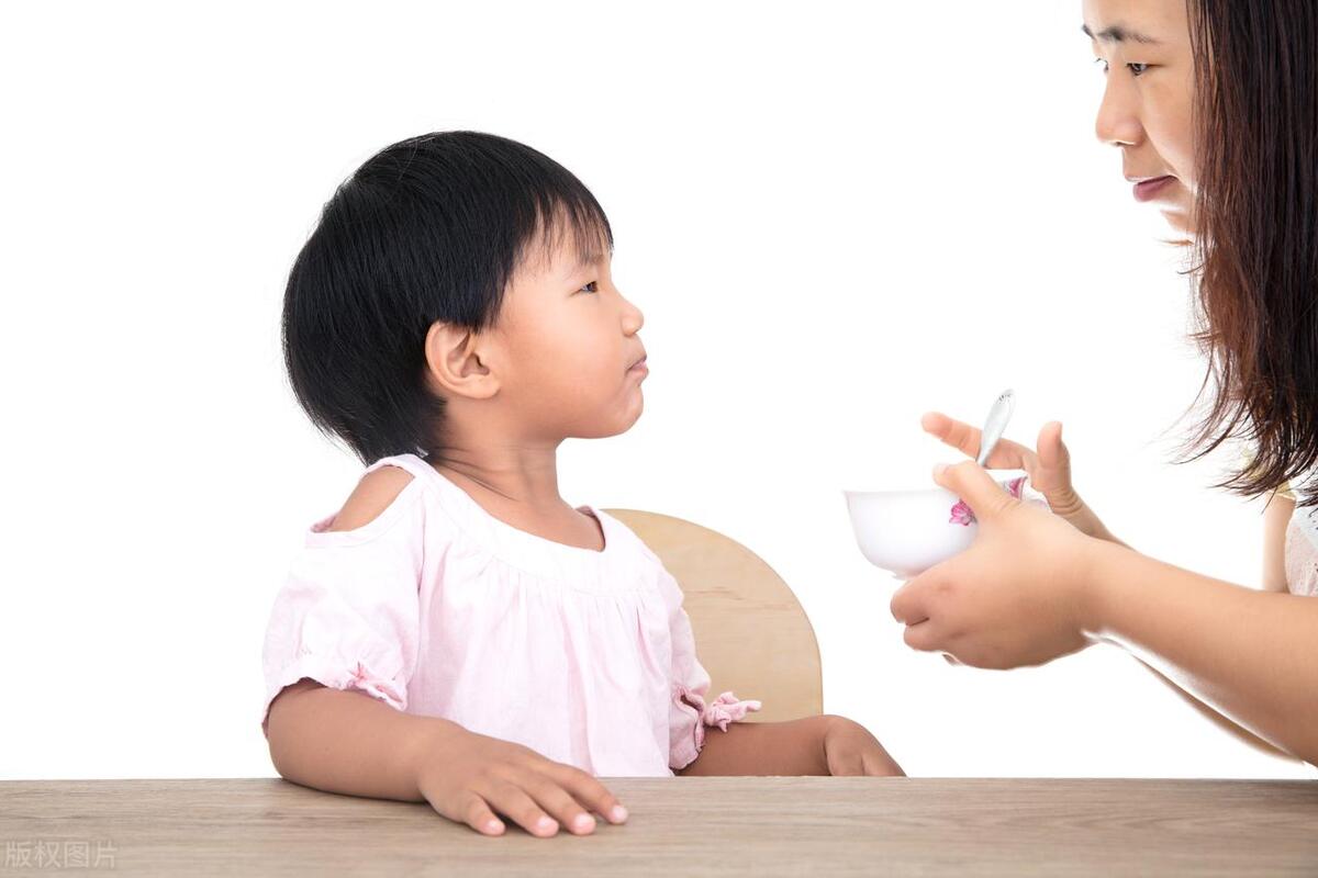 小孩子不爱吃饭怎么办吃什么开胃,小孩子不爱吃饭怎么办做什么辅食