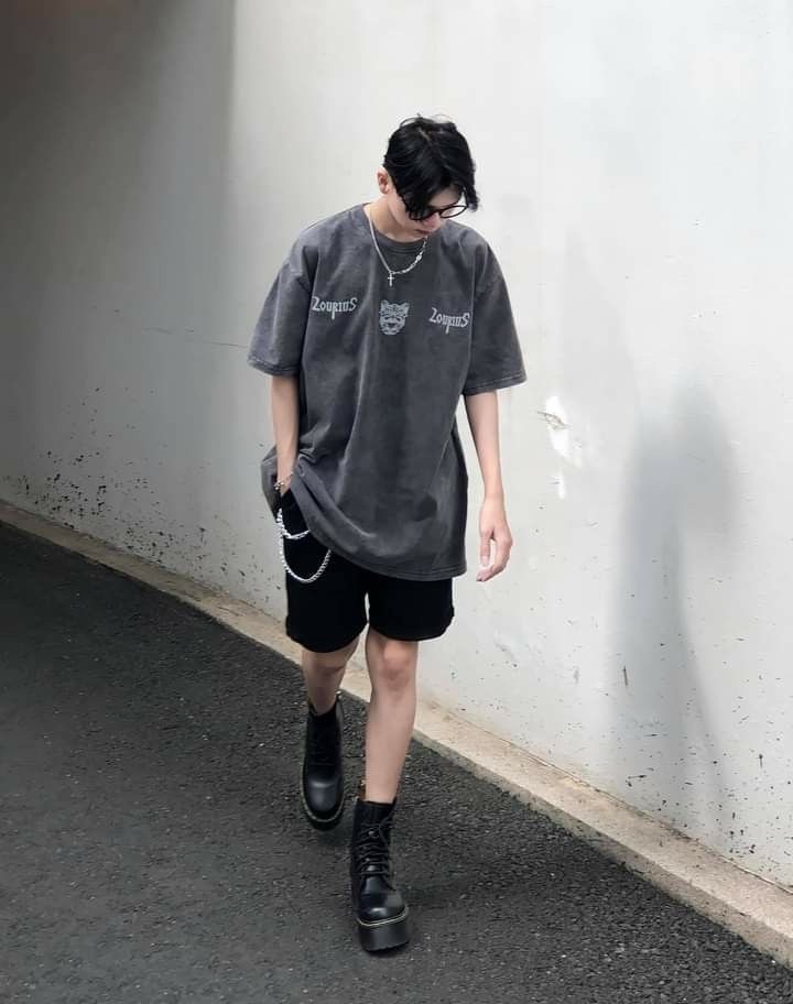 t恤牛仔裤减龄,t恤牛仔裤有哪些穿搭技巧