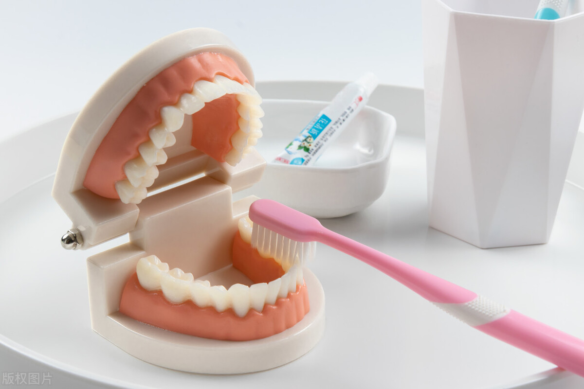 电动牙刷真的比普通的牙刷好用吗,zr电动牙刷和小米电动牙刷哪个好