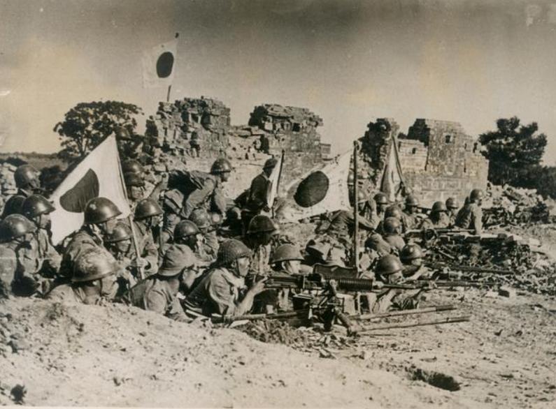 1941年日军侵占香港后的兽行令人发指：奸杀女记者，轮奸女明星