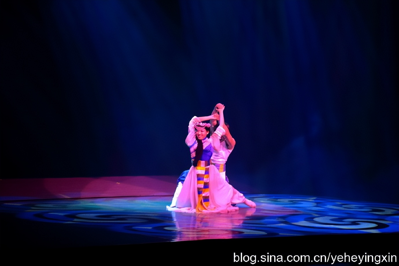 丽江丽水金沙表演好看吗,丽水金沙民族歌舞表演