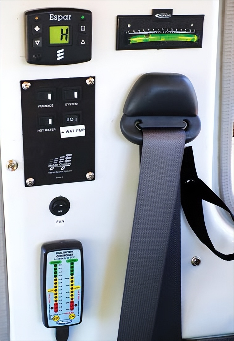 陆地巡洋舰7大洲探险 (陆地巡洋舰历史车型)