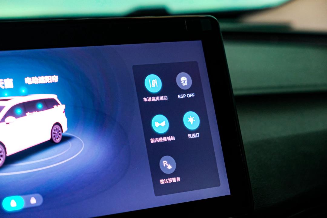 有着“越级能力”的国货MPV，会是你的菜吗？——二手荣威iMAX8