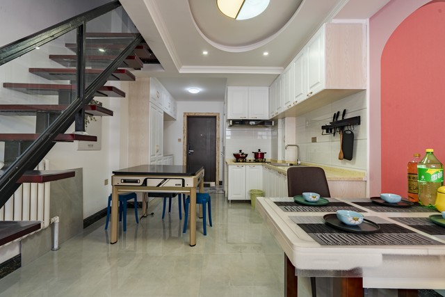 复式房与小户型的区别 (什么是复式房的优缺点)