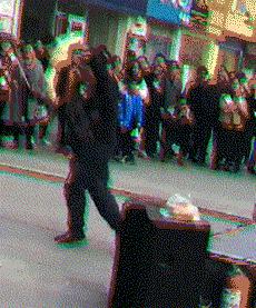 走路走累了躺下歇一歇,走路走累了坐地上