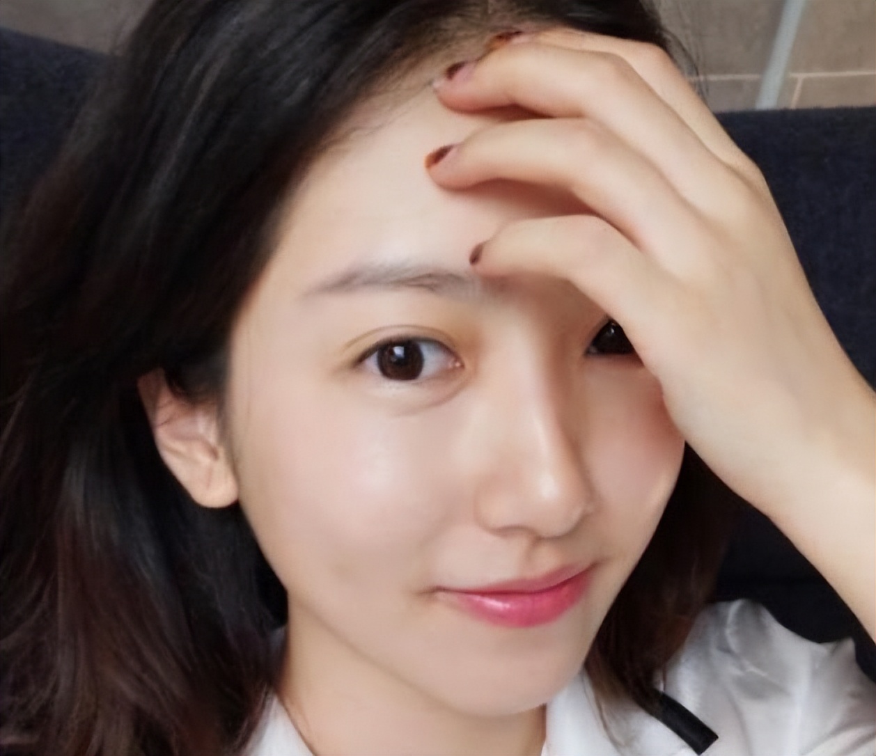 经常化妆和长期素颜皮肤区别,长期化妆的人和素颜的区别