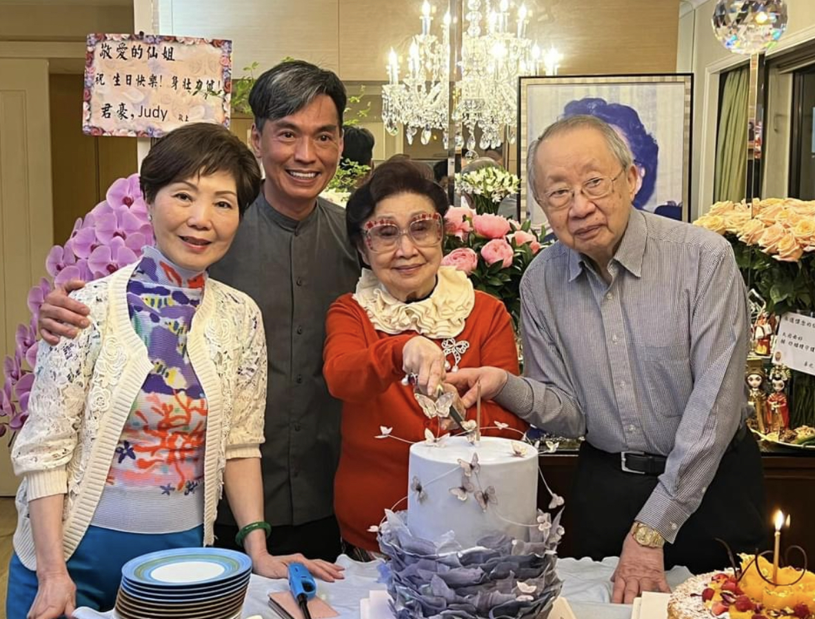 白雪仙年轻照,白雪仙近照曝光