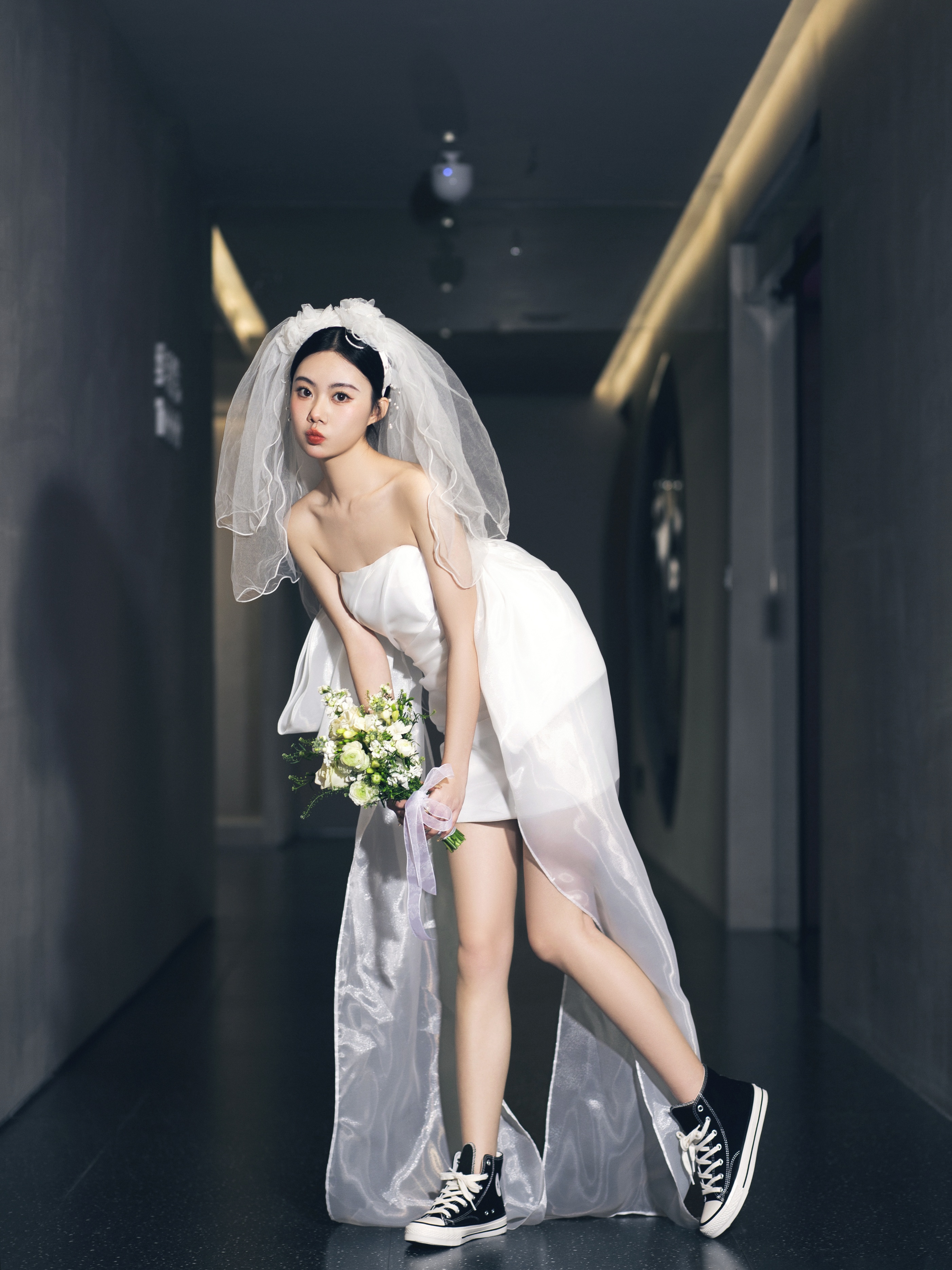 可以配婚纱的匡威,匡威婚鞋搭配婚纱