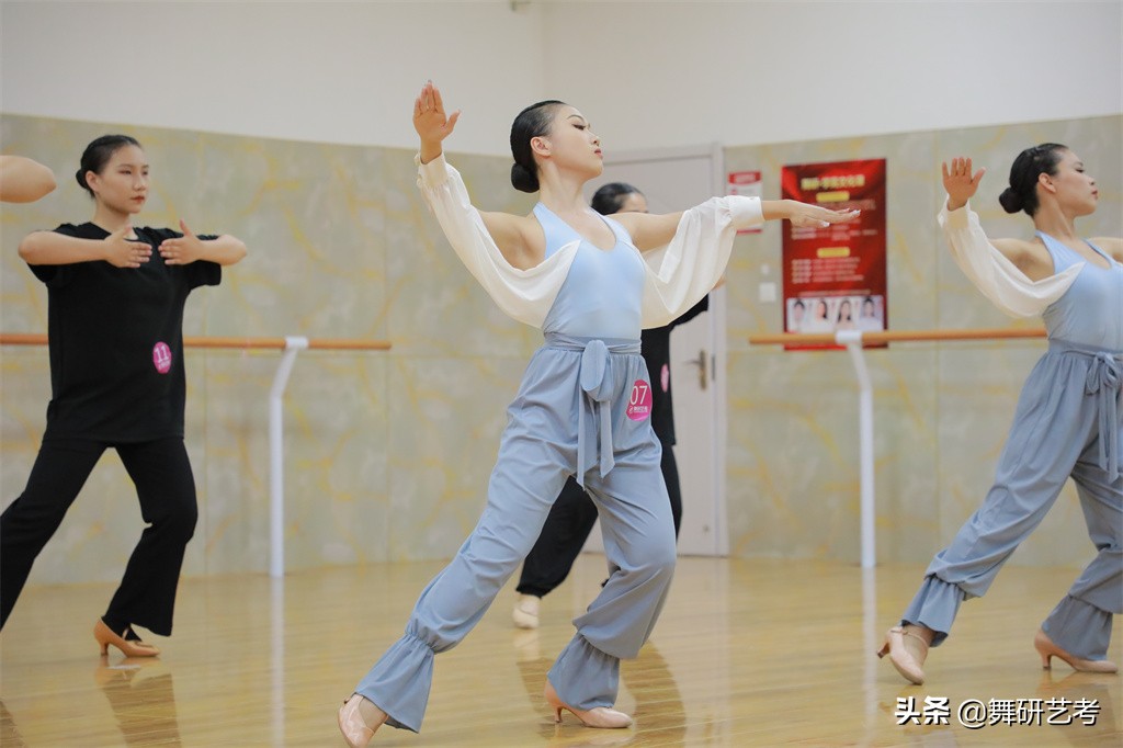 山西太原舞蹈艺考集训多少钱,石家庄舞蹈艺考集训费用明细表