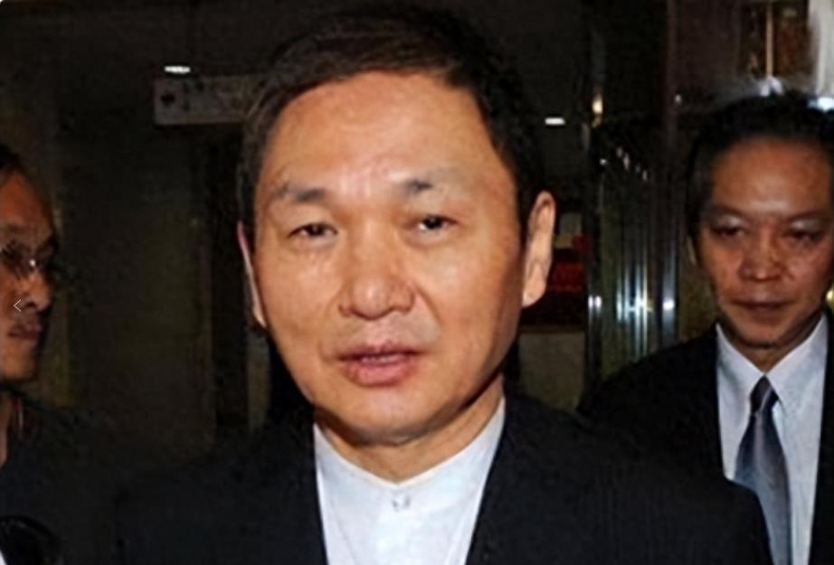 天下第一淫棍：设计玷污60位女艺人，被判入狱39年，仍飞扬跋扈