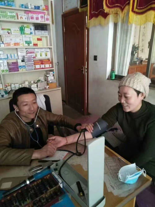 秦安乡村医生马启宏事迹,秦安中医马启红